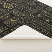 Egyptische hiërogliefen en oudheden in zwart goud sherpa deken (3/4)