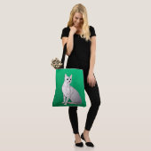 Egyptische Mau Cat over Jade Green Tote Bag (Op model)