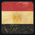 Egyptische vlag  Grunge ontwerp Vierkante Sticker<br><div class="desc">Vierkante sticker met de Egyptische vlag in  verontruste grunge oude stijl ontwerp. Dit oude ontwerp met krassen heeft de Egyptische vlag in retro  stijl. Dit ontwerp is geweldig om te shows dat je trots bent om Egyptisch te zijn.</div>