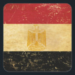 Egyptische vlag  Grunge ontwerp Vierkante Sticker<br><div class="desc">Vierkante sticker met de Egyptische vlag in  verontruste grunge oude stijl ontwerp. Dit oude ontwerp met krassen heeft de Egyptische vlag in retro  stijl. Dit ontwerp is geweldig om te shows dat je trots bent om Egyptisch te zijn.</div>