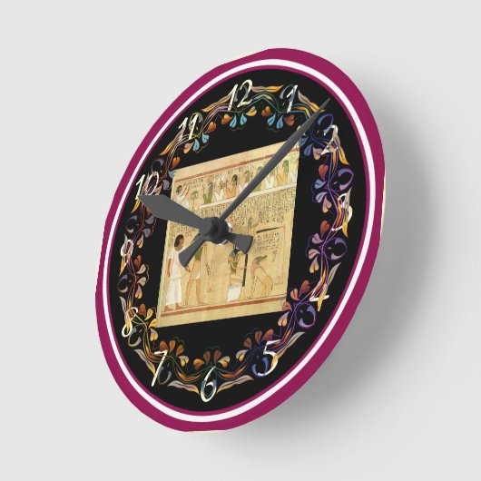 Egyptische wandklok in Hieroglyphs (Hoek)