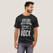 Ehlers Danlos Syndrome Awareness Rock Warrior Surv T-shirt (Voorkant volledig)