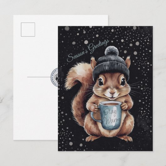 Eichhörnchen mit Tasse und Schnee „Stay Warm“  Briefkaart (Voorkant / Achterkant)