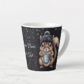 Eichhörnchen mit Tasse und Schnee „Stay Warm“ Latte Mok (Rechterhoek)
