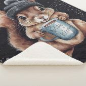 Eichhörnchen mit Tasse und Schnee „Stay Warm“ Sherpa Deken (3/4)
