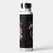 Eichhörnchen mit Tasse und Schnee „Stay Warm“ Waterfles (Rechts)