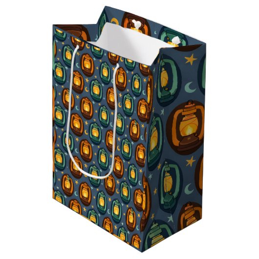 Eid & Ramadan Lanterns Seamless Pattern with Moon Medium Cadeauzakje (Voorkant Gekanteld)
