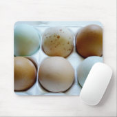 Eidoosje vol met aangebrachte gekleurde eieren muismat (Met muis)