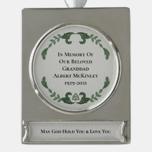EIegant Irish in Loving Memory Verzilverd Banner Ornament