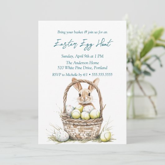 Eieren en konijntje in Basket Easter Egg Hunt Kaart (Staand voorkant)