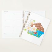 Eieren in blauwe kom met bloemen en hart planner (Display)