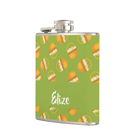 Eieren in bruine mand op groen heupfles (Links)