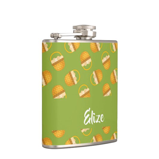 Eieren in bruine mand op groen heupfles (Rechts)