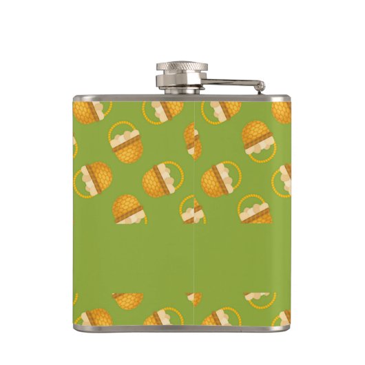 Eieren in bruine mand op groen heupfles (Achterkant)