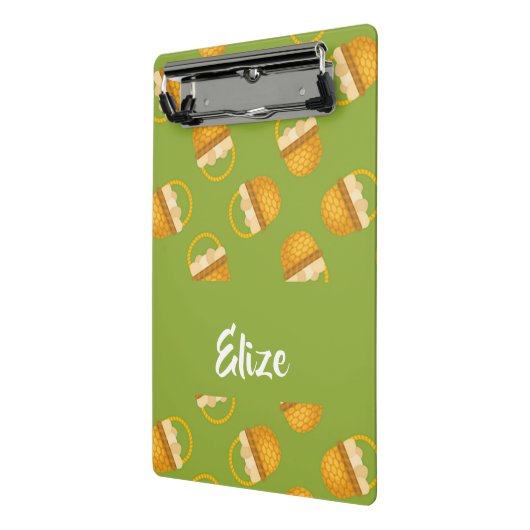 Eieren in bruine mand op groen mini klembord (Angled2)