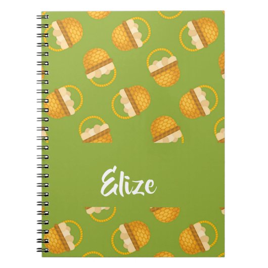 Eieren in bruine mand op groen notitieboek (Voorkant)