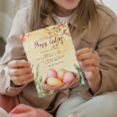 Eieren in vogelnest en bloemgeel gelukkig Pasen Kaart