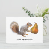 Eierrel Eating Pear Party Uitnodiging (Staand voorkant)