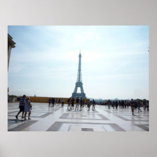 EIFFEL TOWER ACHTER CONCRETE BOUW POSTER