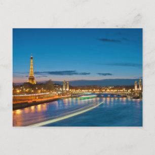 Eiffel Tower en Pont Alexandre III bij nacht Briefkaart