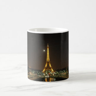Eiffeltoren bij de Mok 's nachts