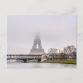 Eiffeltoren en Bir-hakeim-brug op een slechte dag Briefkaart (Voorkant)