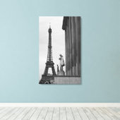 Eiffeltoren is een 19e-eeuwse ijzerrooster canvas afdruk (Insitu (Houten vloer))