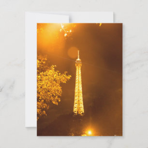 Eiffeltoren 's nachts verlicht door lantaarn briefkaart