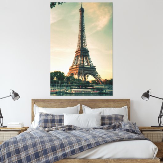 Eiffeltoren werpt kussen op canvas afdruk (Insitu (Slaapkamer))