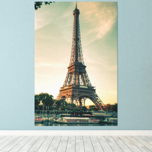 Eiffeltoren werpt kussen op canvas afdruk (Insitu (Houten vloer))