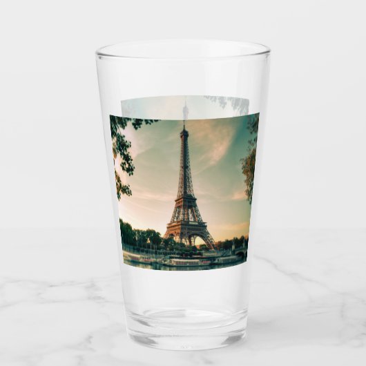 Eiffeltoren werpt kussen op glas (Voorkant)