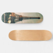Eiffeltoren werpt kussen op persoonlijk skateboard (Horizontaal)