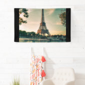 Eiffeltoren werpt kussen op spandoek (Insitu)