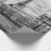 Eiffle Tower Black, White en Red. Cadeaupapier (Hoek)