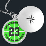 Eigen basketbalspeler jersey-teamnaam locket ketting<br><div class="desc">Douane basketbalspeler jersey number team name round locket ketting. Speciaal sportgeschenk voor basketbalspeler,  fan en coach. Neon groene of aangepaste achtergrondkleur. Cadeaus voor meisje,  zus,  dochter,  kleindochter,  moeder,  vriend,  teamgenoot,  enz.</div>