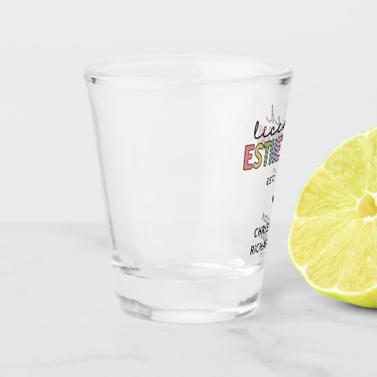 Eigen estheticiaanse cosmetoloog met licentie shot glas (Links)