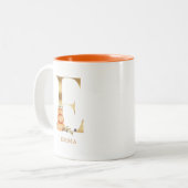 Eigen goudalfabet E-monogram | Floral Pumpkin Tweekleurige Koffiemok (Voorkant links)