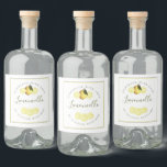 Eigen Homemade Limoncello Label Likeurfles Etiket<br><div class="desc">Elegant en modern limoncello flessenlabel met de tekst limoncello, zelfgemaakt met liefde en jouw naam in chique script kalligrafie en moderne typografie op een witte achtergrond met een stijlvolle touch van waterverf citroen- en citroenschijfjes. Voeg eenvoudig jouw naam of zaken toe. Exclusief voor u ontworpen door Happy Dolphin Studio. Als...</div>