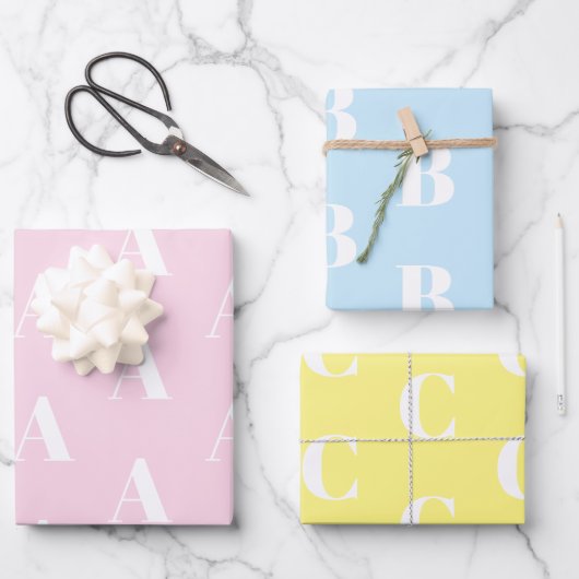Eigen Initiaal monogram pastel schoppen schattig Inpakpapier Vel (Voorkant)