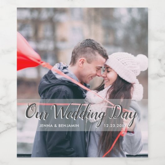 Eigen label op onze huwelijksdag wijn etiket (Enkel label)