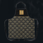 Eigen monogram, koningin, zwart en goud schort<br><div class="desc">Voeg je eigen initiaal en naam toe en maak van deze prachtige koningin een prooi! Het voortreffelijke bijenpatroon met zwarte achtergrond en bijen in faux goud. Bovenste gebied in zwart met monogram in gouden vierkant met je initiaal en noem in zwart. De goudstreep verbindt het patroon van de zwarte en...</div>