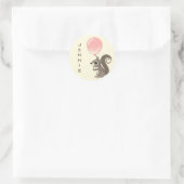 Eigen naam Eekhoorn met roze ballon Ronde Sticker (Tas)
