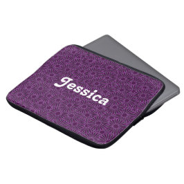 Eigen naam paarse bloemen op zwart laptop sleeve