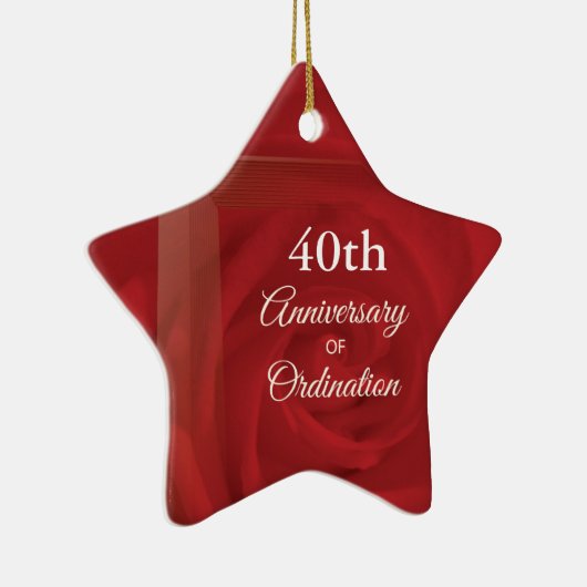 Eigen naam Priest Jubileum Ordination Red Rose Keramisch Ornament (Rechts)