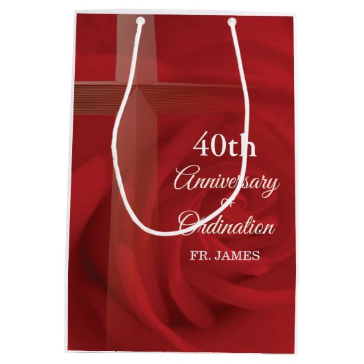 Eigen naam Priest Jubileum Ordination Red Rose Medium Cadeauzakje (Achterkant)