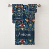 Eigen naam Scandinavian Folk Art Floral Pattern Bad Handdoek (Insitu)