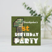 Eigen naam V01 van kind 1st Birthday CAMO Kaart (Staand voorkant)