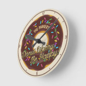 Eigen NAAM Zacht Chocolade Donut Rainbow Sprins Ronde Klok (Hoek)