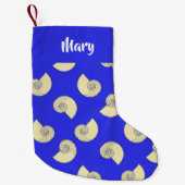 Eigen naamplaatjes op blauw kleine kerstsok (Voorkant)