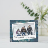 Eigen sneeuwvlokken en houten houten planken briefkaart (Staand voorkant)